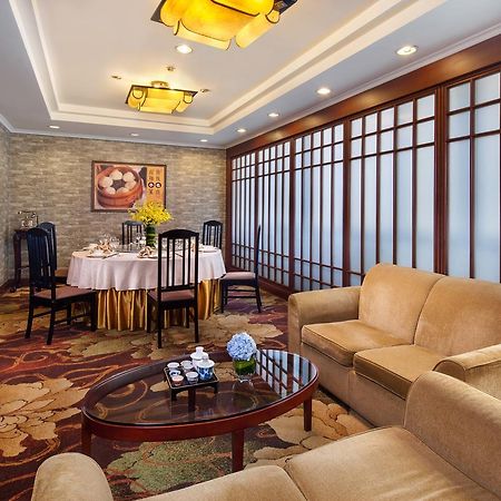 Kunming Jinjiang Hotel Екстериор снимка